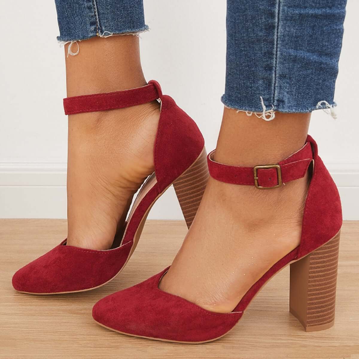 Talons d'été orthopédiques modernes et confortables