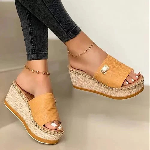 Talons compensés orthopédiques souples et confortables