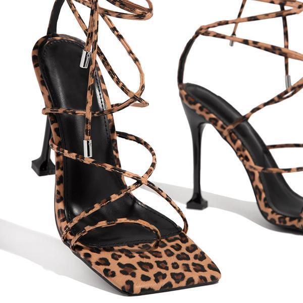 Talons orthopédiques confortables et élégants pour l'été