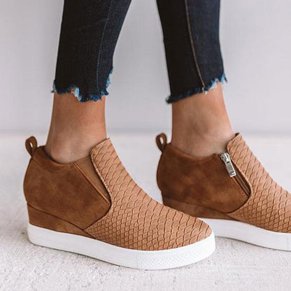 Chaussures rondes et creuses à semelles compensées avec fermeture à glissière pour femmes