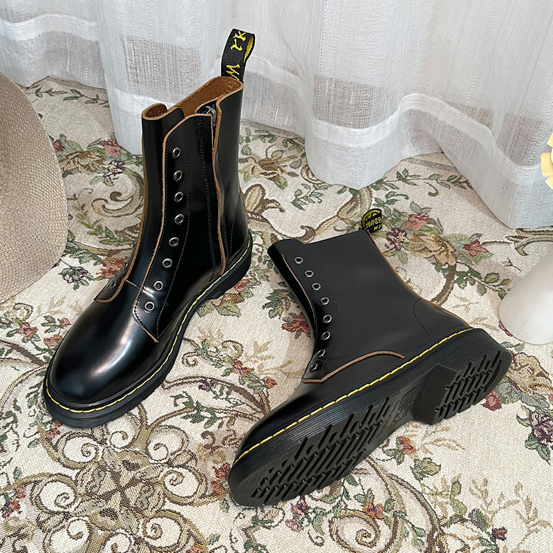 Bottes d'été élégantes et détaillées, offrant un bon soutien
