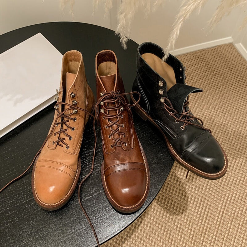 Bottes d'été élégantes et détaillées, offrant un bon soutien