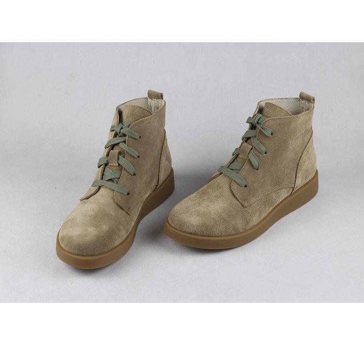 Bottes d'été élégantes et détaillées, offrant un bon soutien