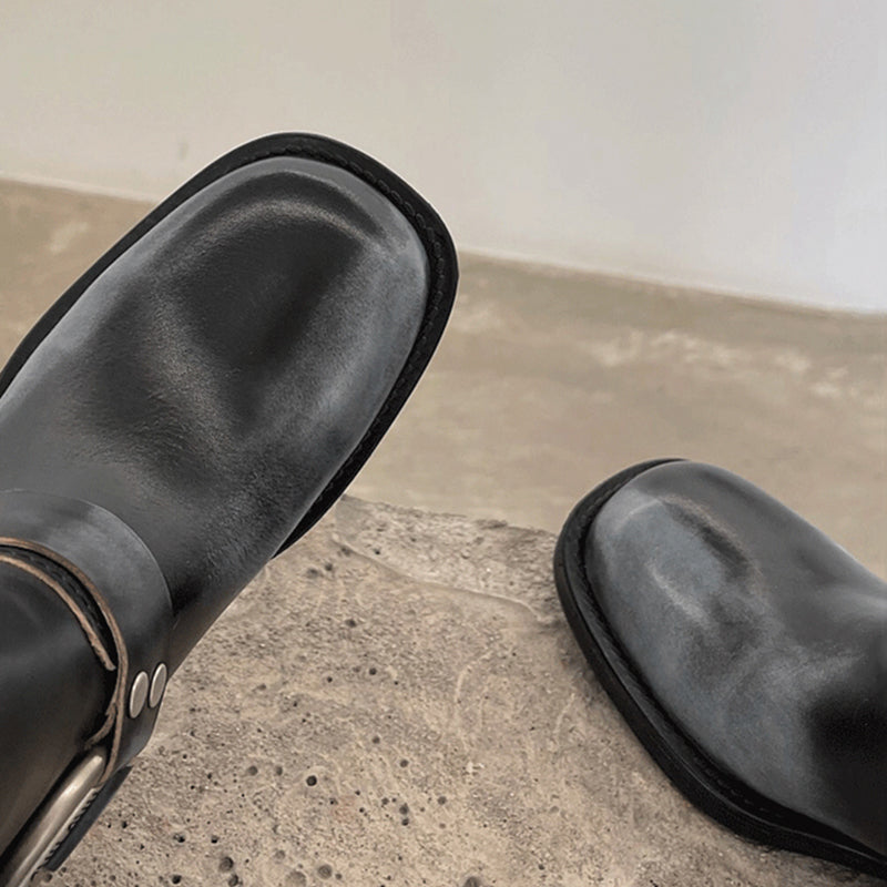 Bottes d'été élégantes et détaillées, offrant un bon soutien
