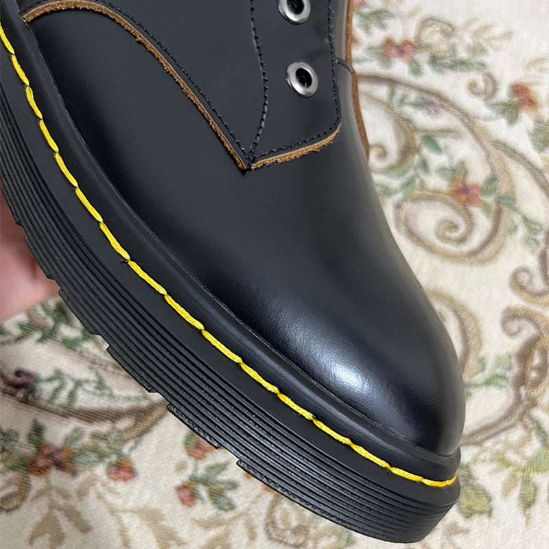 Bottes d'été élégantes et détaillées, offrant un bon soutien