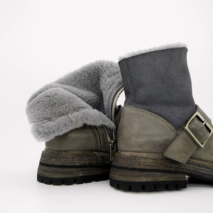 Bottes d'été élégantes et détaillées, offrant un bon soutien