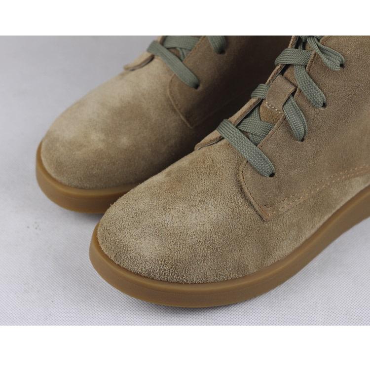 Bottes d'été élégantes et détaillées, offrant un bon soutien