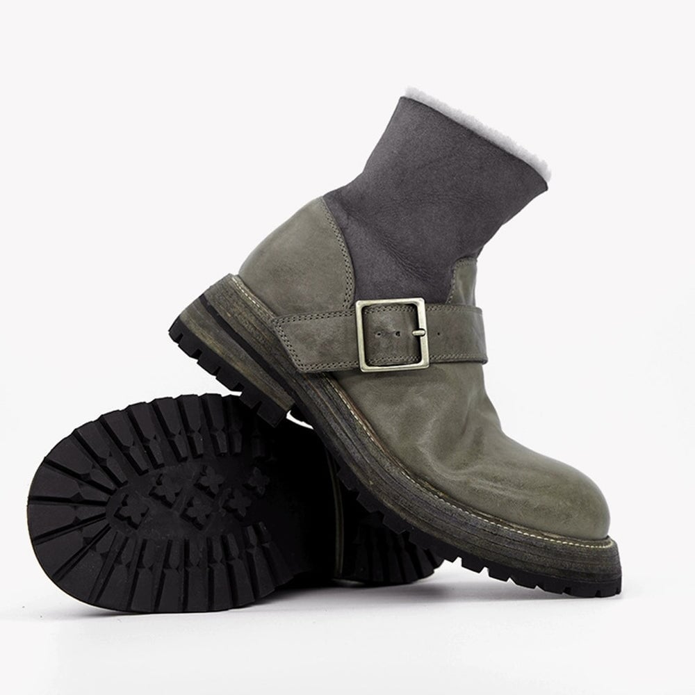 Bottes d'été élégantes et détaillées, offrant un bon soutien