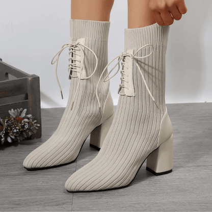 Bottines orthopédiques de soutien et à la mode