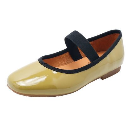 Des chaussures d'été élégantes et détaillées qui offrent un bon soutien