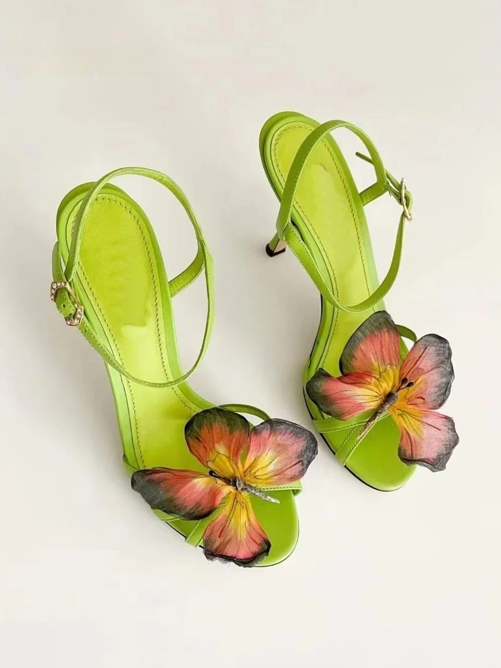 Chaussures d'été orthopédiques confortables et tendance