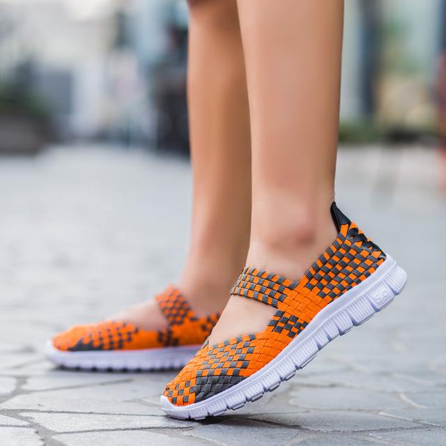 Chaussures d'été orthopédiques de soutien sur mesure