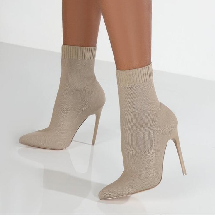 Talons d'été orthopédiques durables et de soutien