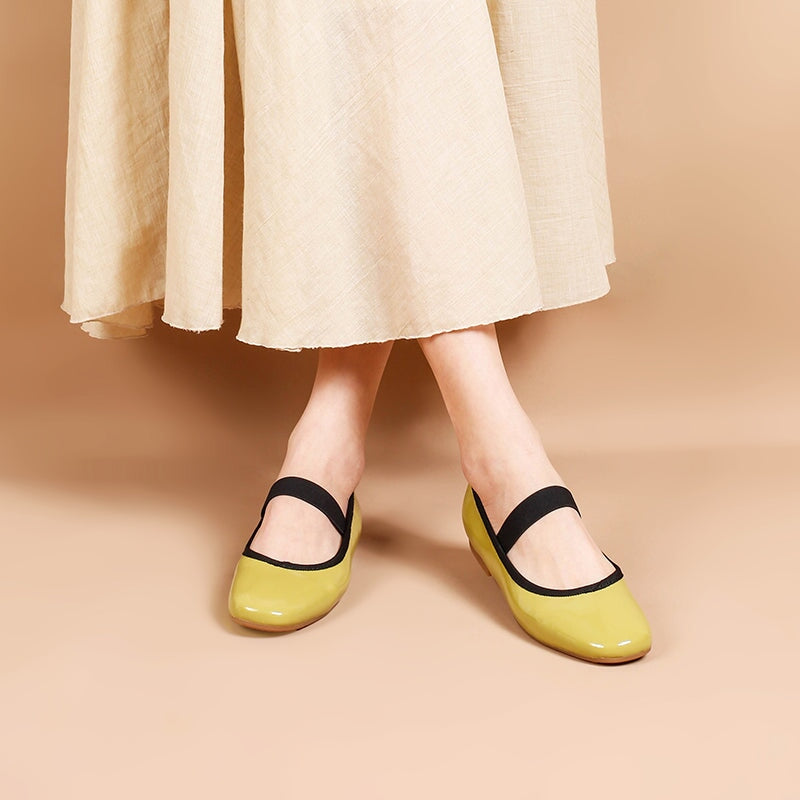Des chaussures d'été élégantes et détaillées qui offrent un bon soutien
