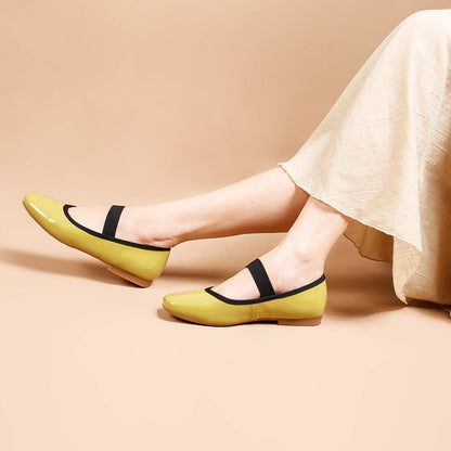 Des chaussures d'été élégantes et détaillées qui offrent un bon soutien