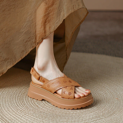 Sandales d'été de soutien élégantes et détaillées
