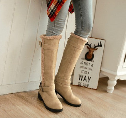 Bottes d'été élégantes et détaillées, offrant un bon soutien