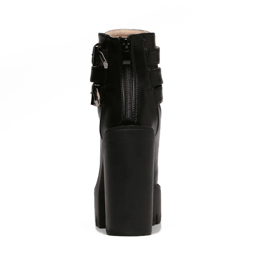 Talons d'été souples, élégants et détaillés
