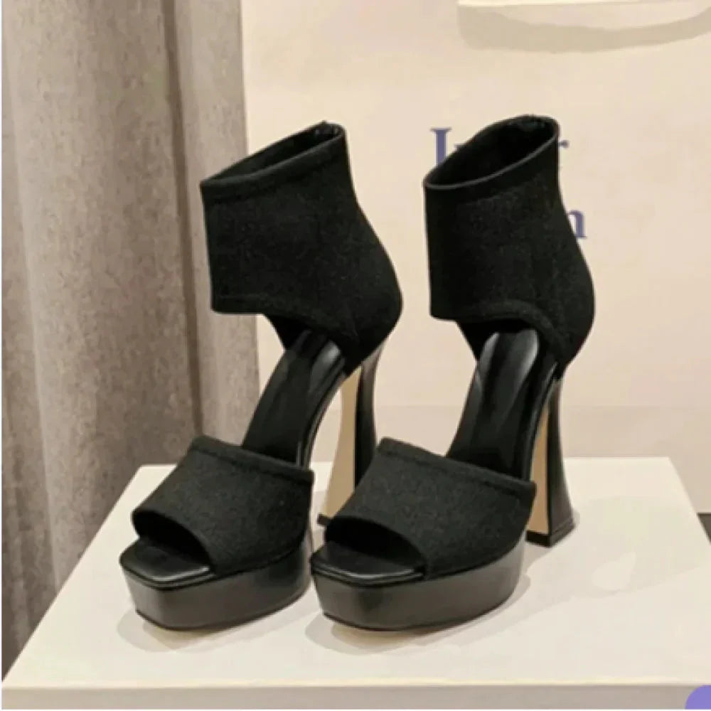 Chaussures d'été orthopédiques de soutien sur mesure
