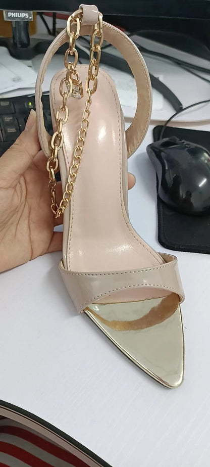 Talons d'été orthopédiques à la mode et offrant un bon soutien