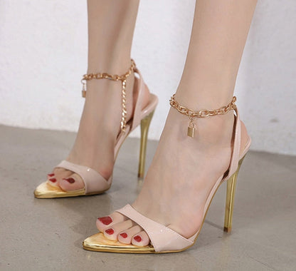 Talons d'été orthopédiques à la mode et offrant un bon soutien