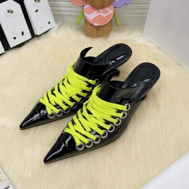 Sandales d'été orthopédiques sur mesure et confortables